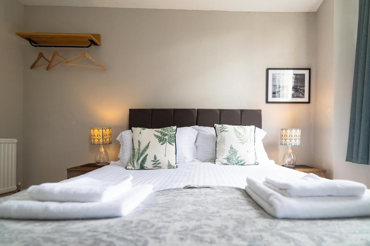 Sleepy Puffin Guest House 텐비 외부 사진