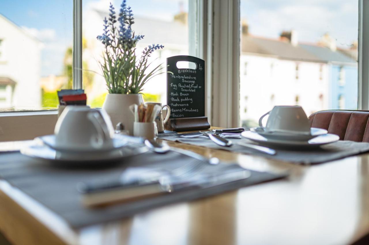 Sleepy Puffin Guest House 텐비 외부 사진