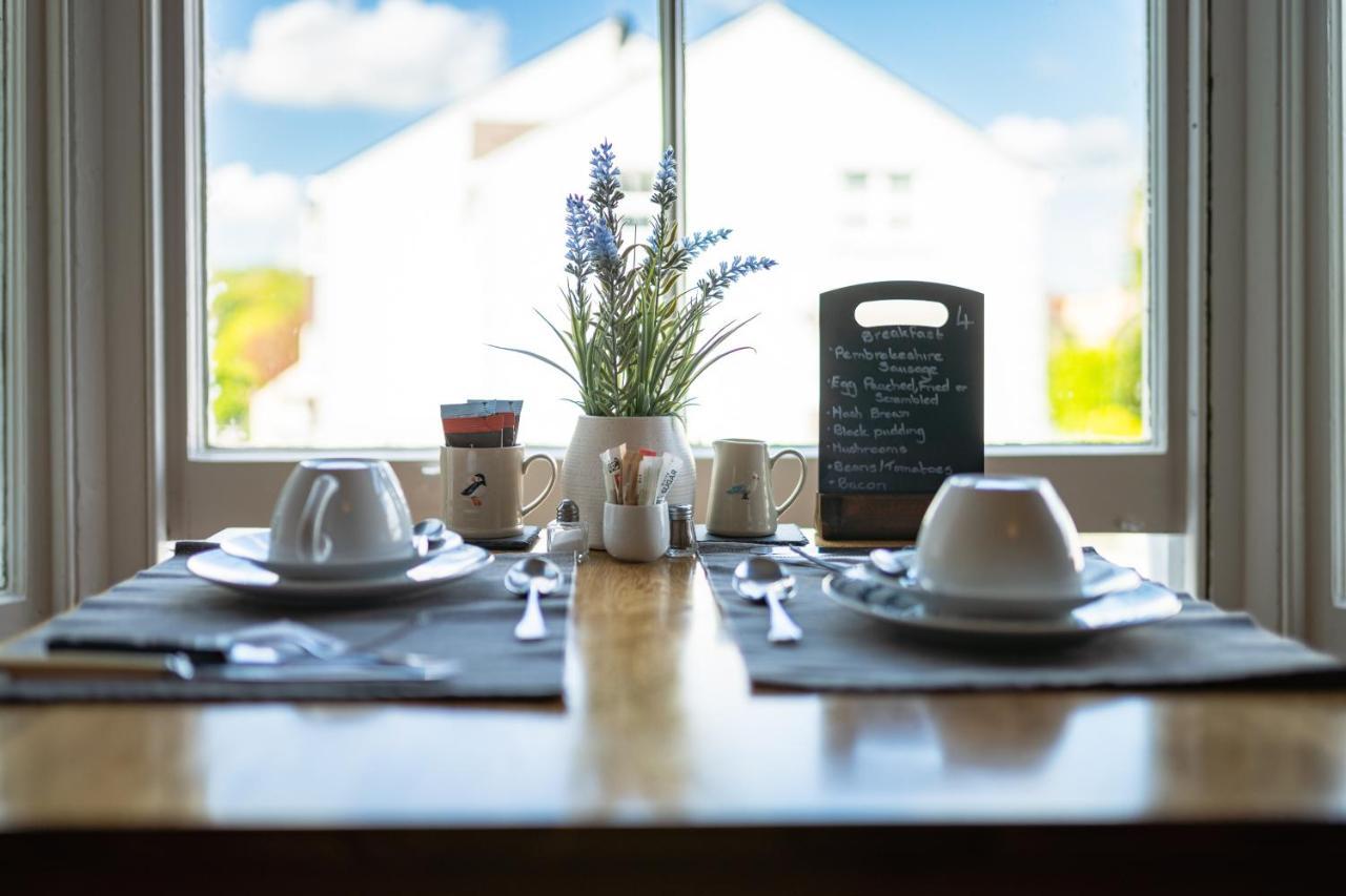 Sleepy Puffin Guest House 텐비 외부 사진